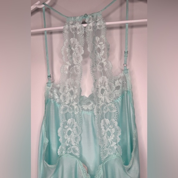 Victoria’s Secret Lace Trim Slip - Picture 6 of 9